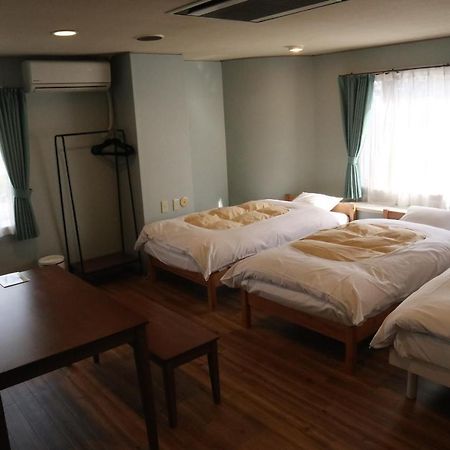 J-Hoppers Beppu Guesthouse ジェイホッパーズ別府ゲストハウス Exteriör bild