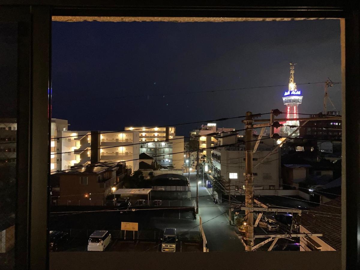 J-Hoppers Beppu Guesthouse ジェイホッパーズ別府ゲストハウス Exteriör bild