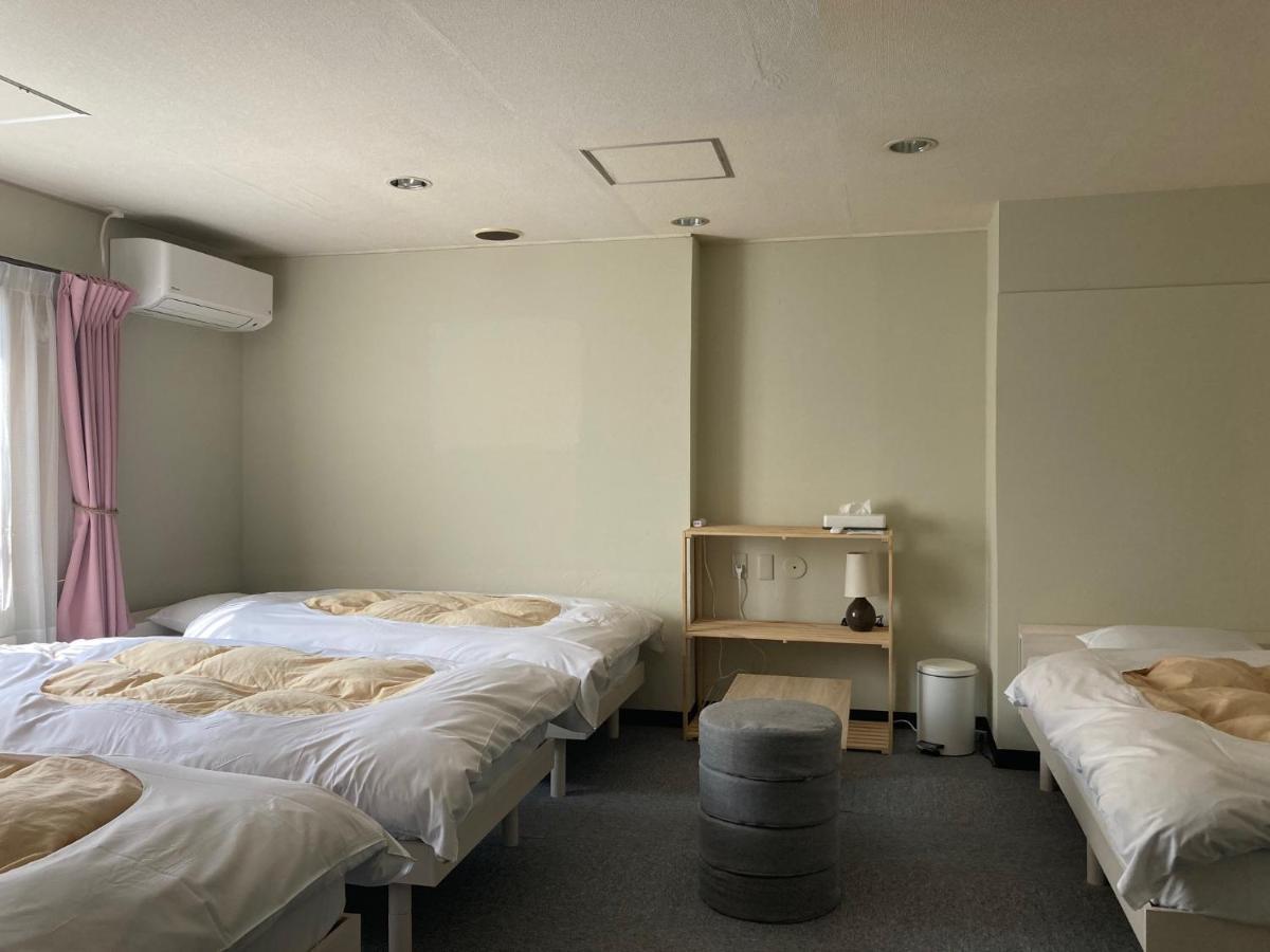J-Hoppers Beppu Guesthouse ジェイホッパーズ別府ゲストハウス Exteriör bild