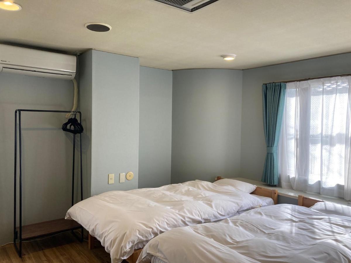 J-Hoppers Beppu Guesthouse ジェイホッパーズ別府ゲストハウス Exteriör bild